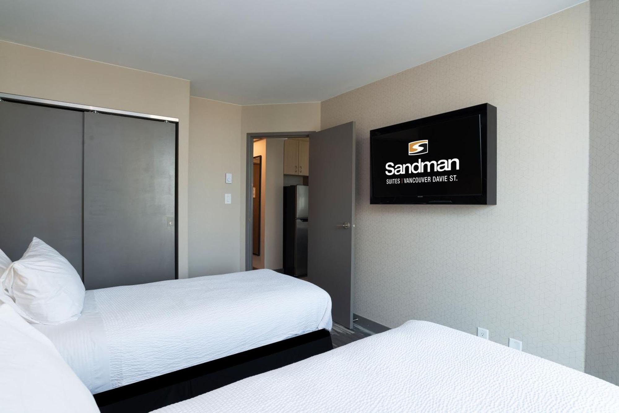 Sandman Suites Vancouver On Davie Esterno foto