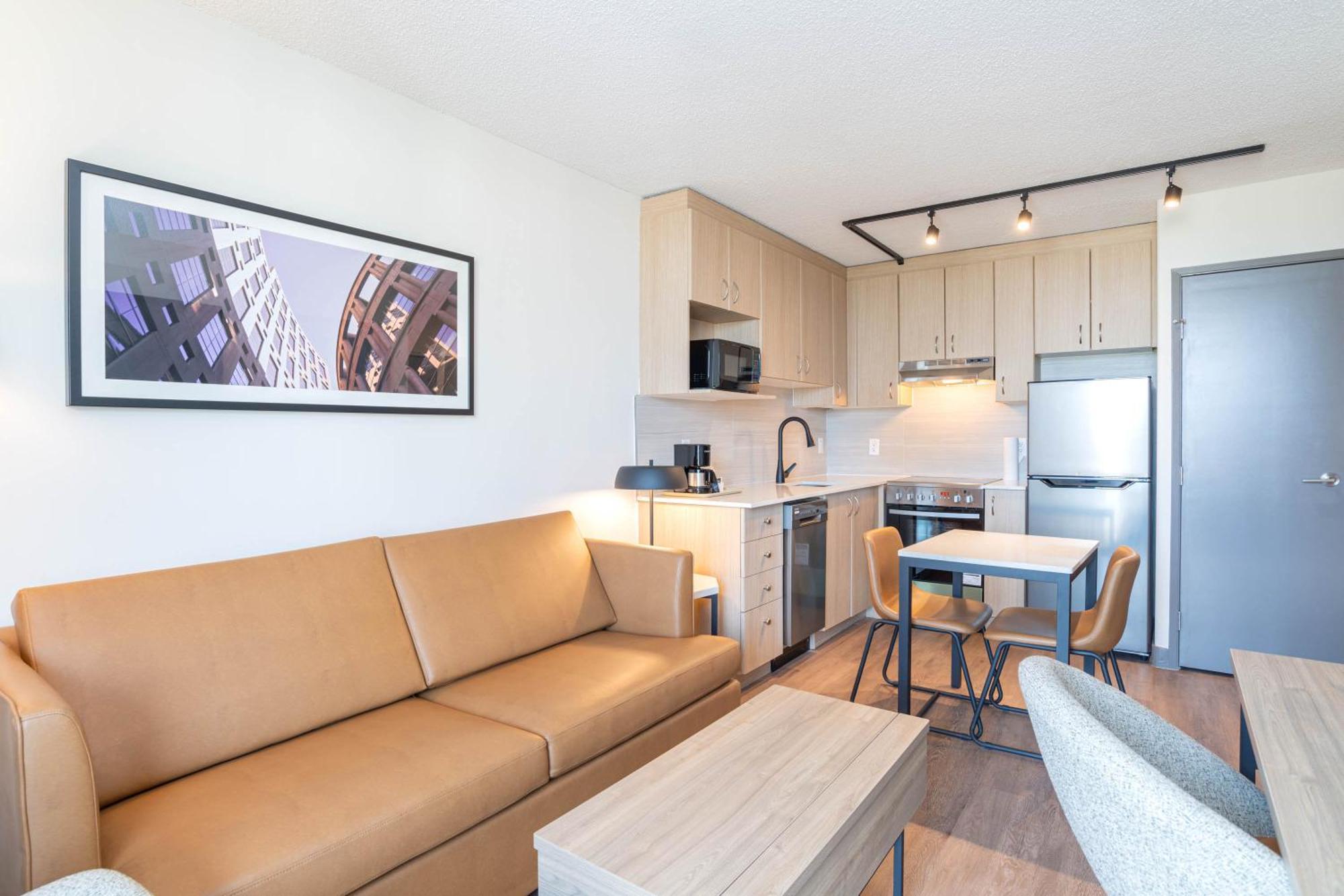 Sandman Suites Vancouver On Davie Esterno foto